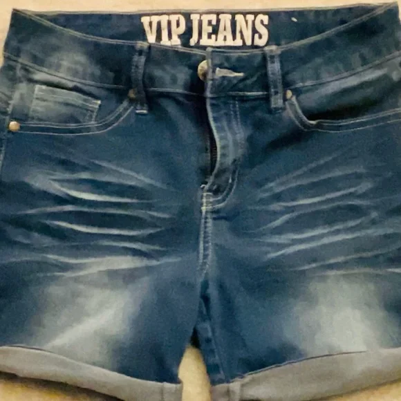 VIP Women’s Jean Shorts Size Small - Picture 2 of 7